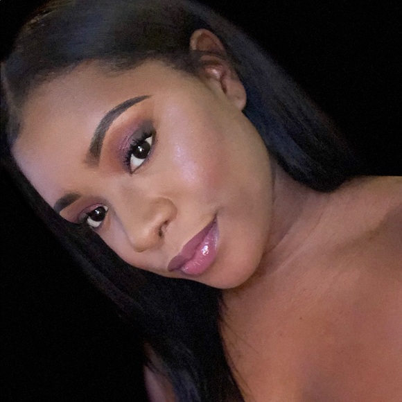 Meet your Posher, Bria - Picture 3 of 5